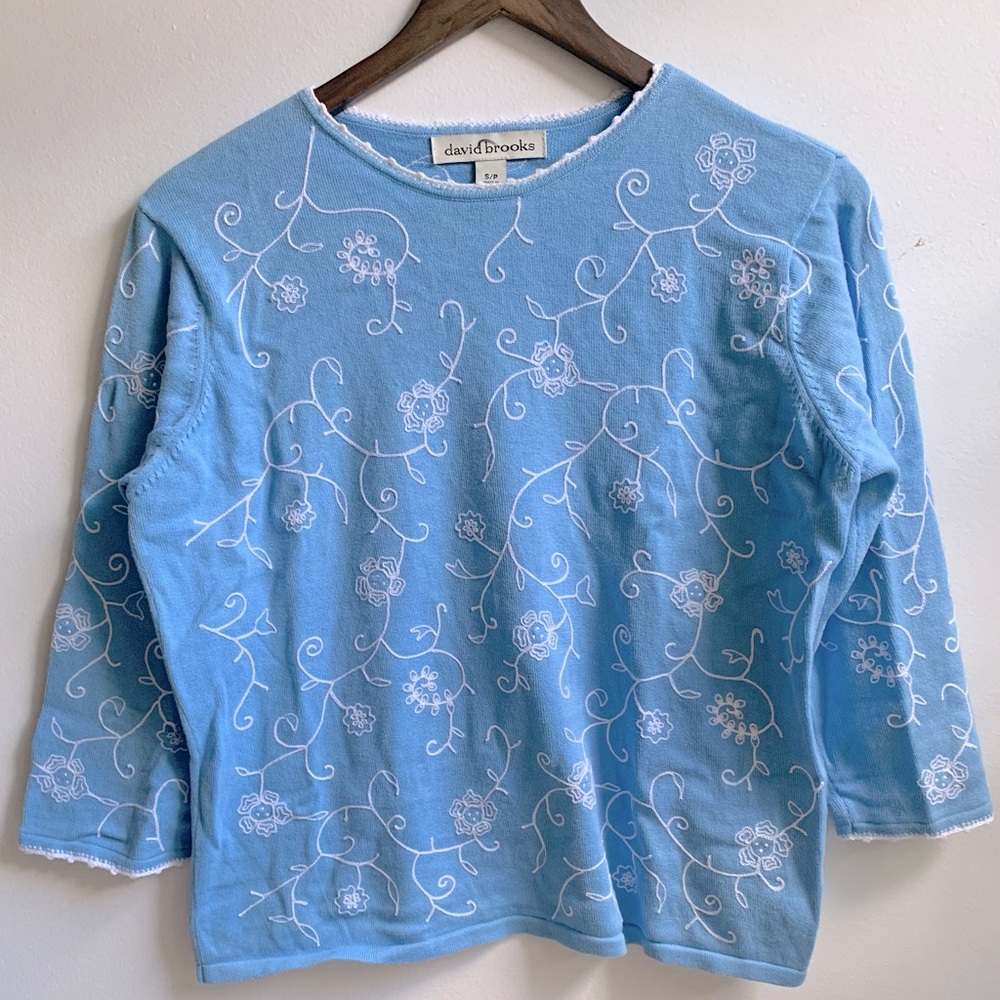 Vintage cottagecore david brooks blue sweater with white flowers embroidery